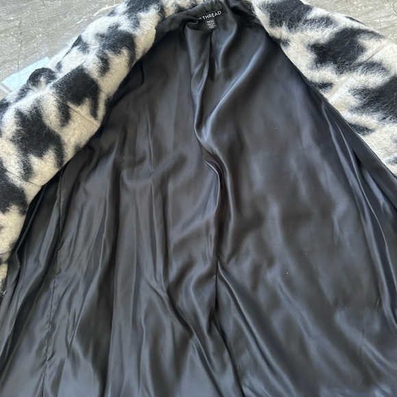 En Thread Coat Houndstooth pattern size small - Picture 8 of 9